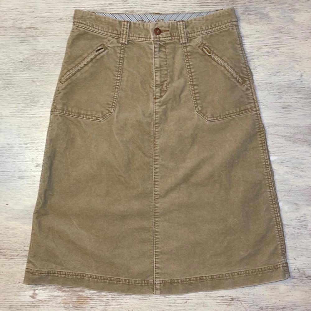 EUC Eddie Bauer Tan Brown Corduroy A-Line Skirt With Zippered Pockets Size 4